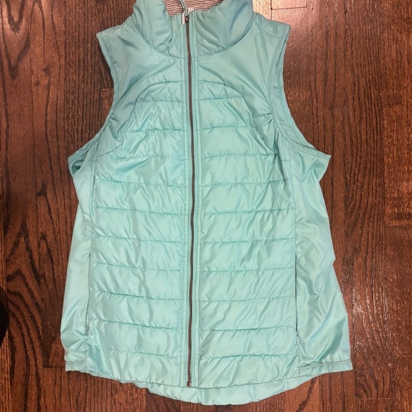 Turquoise vest - Picture 7 of 8